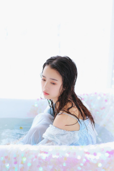 我接待了一个又大又长的